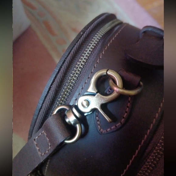 Sunflower Embossed Round Leather Bag genuine leather - Picture 3 of 6